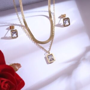 Pendent Set